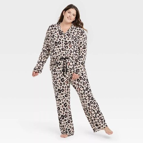 Stars Above Womens Leopard Animal Print Top and Pants Pajama Set 1X, 2X, 3X, 4X - Picture 2 of 15